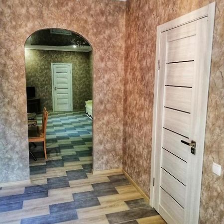 Посуточная Аренда В Центре Кропивницкого Daire Kirovograd Dış mekan fotoğraf